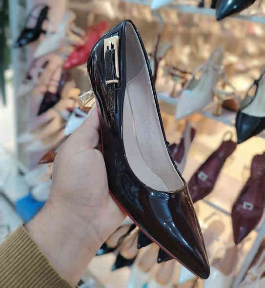 حذاء كوالتي ماستر تصميم جدآ أنيق من احلة الماركات
قياسات من 36الى41 ارتفاع 5سم
يوجد توصيل لجميع مناطق ديالى
واتساب ***********
عنوان المحل ديالى المقدادية حي المعلمين شارع المخضر مجمع العزاوي
