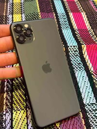 آيفون ١١ برو ماكس • ٢٥٦ • زيتوني