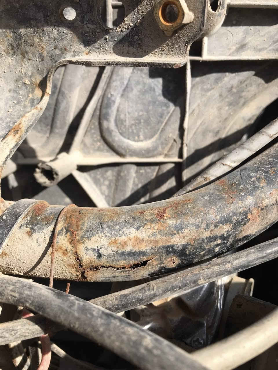 دراجه كوم حديد للبيع ، كدام عينك الصور ما تشتغل كوم حديد السعر تاخذها تستفاد بغراضها٦٠ وبيها مجال للتواصل ***********
