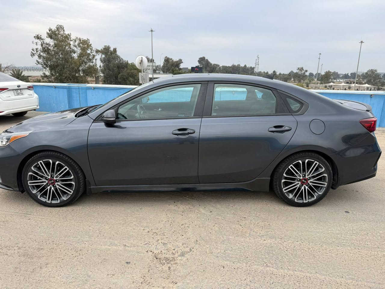 كيا فورتي لبيع ٢٠ GT فول رياضي 1600 تيربو سياره بلاديه  ماملعوب بيه بدون صبغ بدون تبديل محرك وكير بلادي موصفات GT معروفه اعلى موصفات فقط تبديل دعاميه بلاديه مطابقه نفس لون  لتواصل اتصال ع رقم ***********
مكان السياره بغداد المنصور

السعر ١٣٨$
