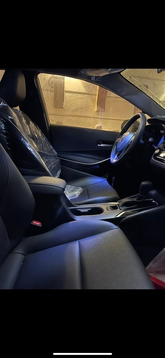 السلام عليكم
كورلا هايبرد شكل الخليجي ٢٠٢٥ 
بصمه 
فتحه 
رادار 
حساسات 
كامره دواره
لد 
كشنات جلد اسود عاديه مو كهرباء
رقم بغداد  محجوزه للمصرف استقطاع مباشر الكفيل و المقترض نفس البيت ***********
