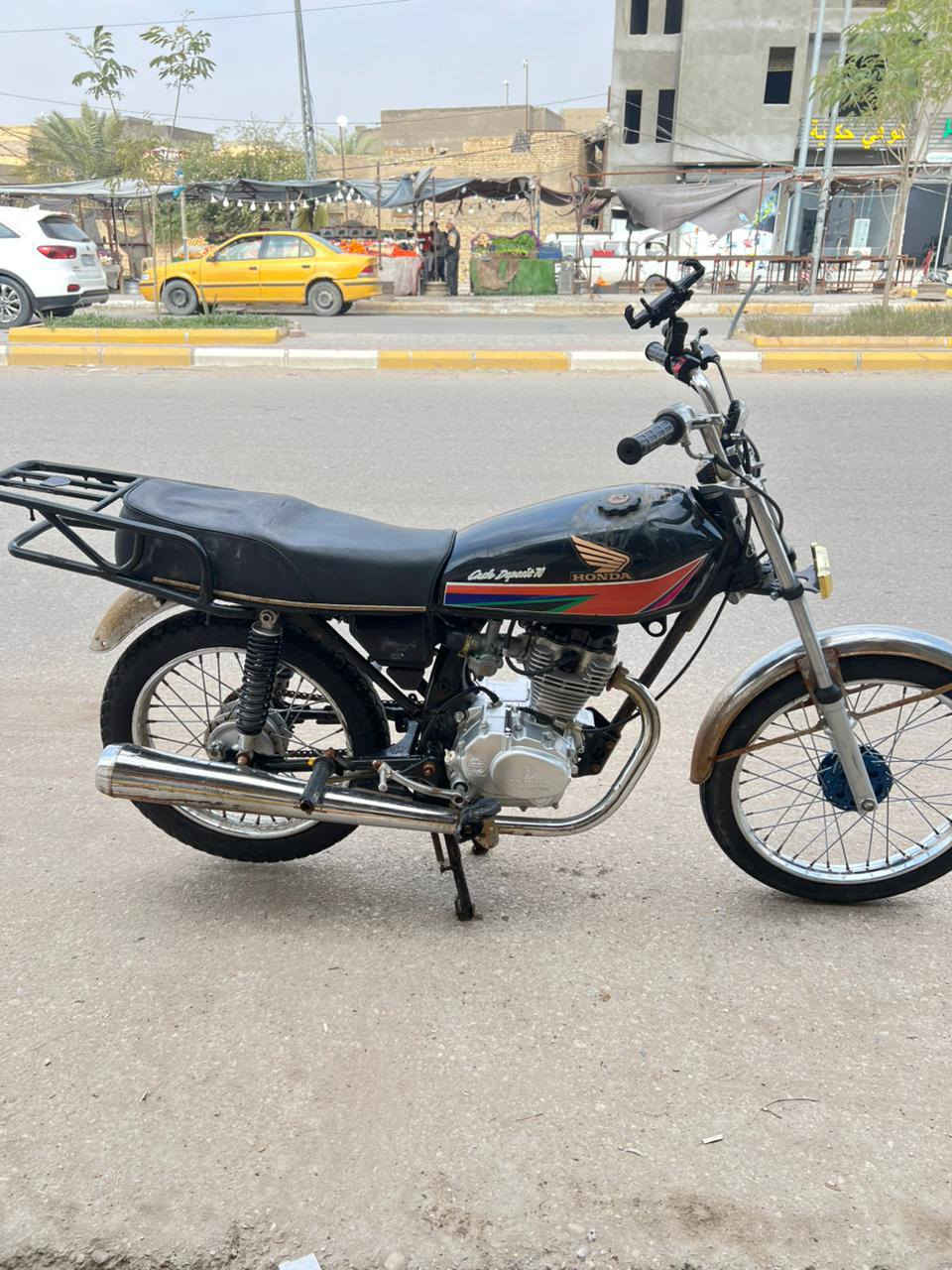 السلام عليكم للبيع تعمير 25 دراجه نضيفه ماعوزه شي اوراق سكنر السعر 650 وبيها مجال  مكاني سماوه الرقم ***********
