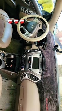 توسان ٢٠١١ مكفوله مكينه ٢٤٠٠ دووش للبيع او مراوس ب حديث ٠٧٧١٥٤٦٢٤٦٨