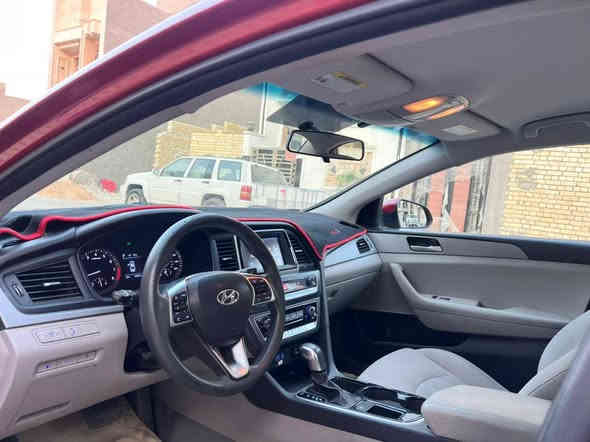 السلام عليكم 
سوناتا موديل 2019 جي دي اي 2400 
مواصفات SE معروفة
شاشة كبيرة 
كامرة 
رادار 
انظمة قيادة 
مثبت سرعة 
 ماشيه :48 ميل
حادثه:جاملغ وبنيد فقط بدون اي داخل  وباقي السياره  مكفول حته البارد 
السعر:133وبيه مجال 
العنوان: بغداد
رقم :*********** 
السياره احلى من الصور  جاهز  لا دوانز لا شي
