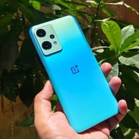 ون بلس نورد CE 2 لايت • ٦/١٢٨ جيجا • شاشة ١٢٠ هرتز