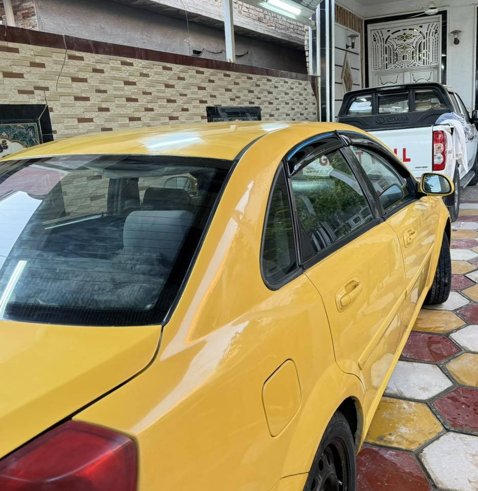 السلام عليكم
اوبترا  خليجي موديل 2006
كير اوتوماتيك 
كفاله عامه من الضربه والتبديل 
سياره جديده مال جناي
كير جديد 
مكينه جديده حاويه 
حداديه خلفي وامامي جديد 
تخم تاير جديد 
مصفره هيئه وغرامات 
تبريد ثلج 🌨️
رقم قادسيه 
السعر52
مكاني حله المركز
الاستفسار 
***********
