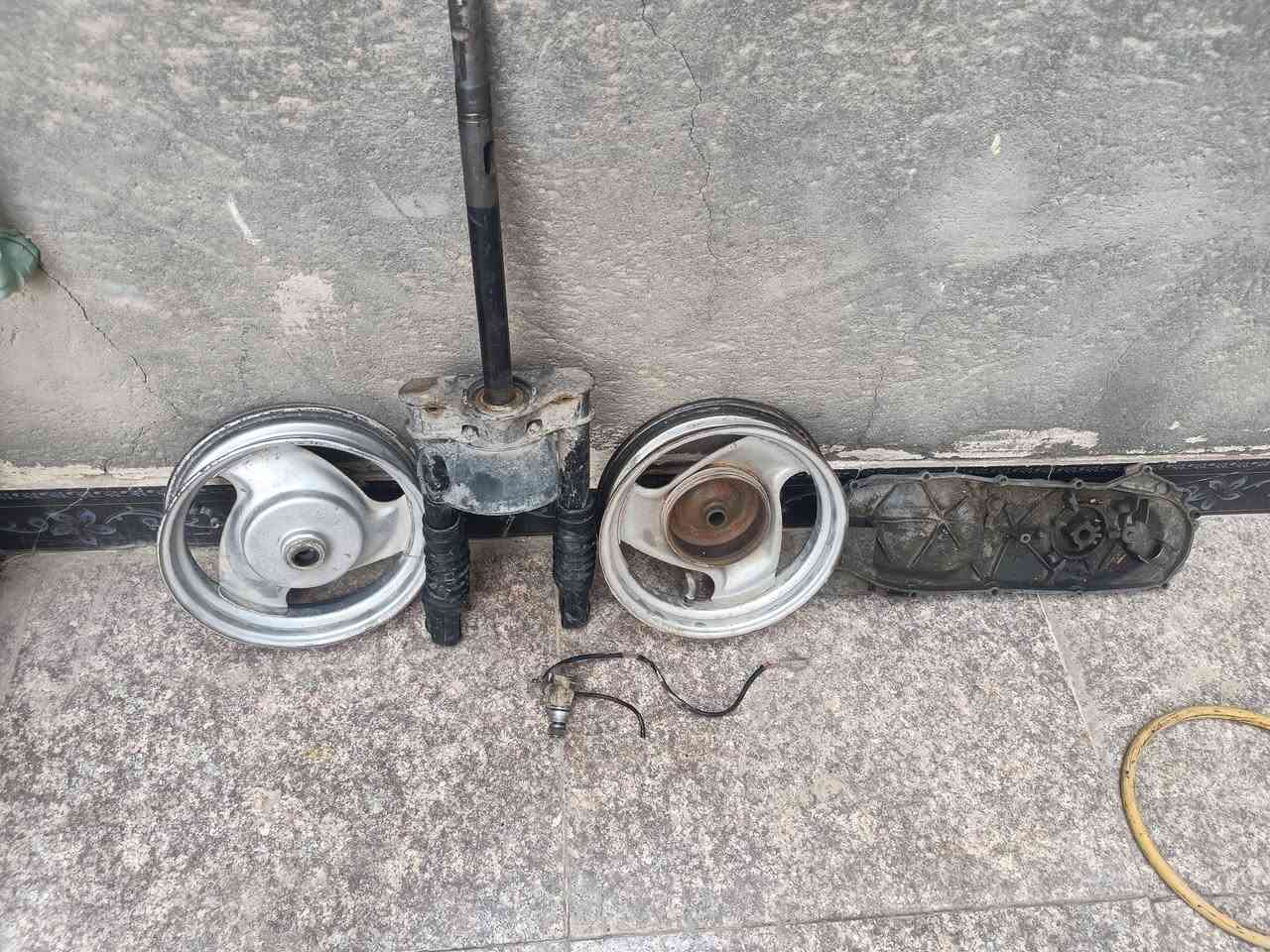 ماشه تفصيخ مال بيجي واويل بم شغال وياله بيجي امامي والخلفي وقبق اكسن دولفين للبيع قيم واذا عجبني ابيعك بما يرضي الله


**إذا كنت صاحب هذا الإعلان وتريد حذفه لأي سبب، رجاءا أرسل رسالة إلى الدعم الفني**