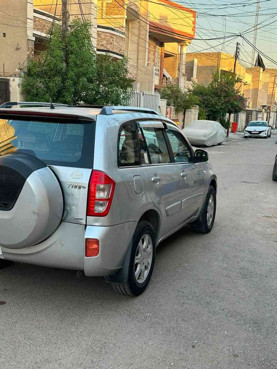 يالله
السلام عليكم 

 السعر 55 ورقه مجال بسيط 

***********الاتصال  

شيري تيكو موديل 2013 جاهزه وكامله من كلشي عل بلاد 

بدون لا ضربه ولا صبغ  كير مكينه تبريد كفاله صدره نظيف 

غرفته كله نظيفه بيه جراد خفيف بل بنيد 

تخم تاير نظيف 80 ‎%‎

مازدات جدد 

لايت زنون اصلي 

سلايت شغال 

مكاني بغداد سيديه قرب تقاطع درويش
