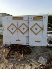 للبيع باب  قياس  3 متر  نظيف جدا  السعر ١٦٠ الف  07707755527