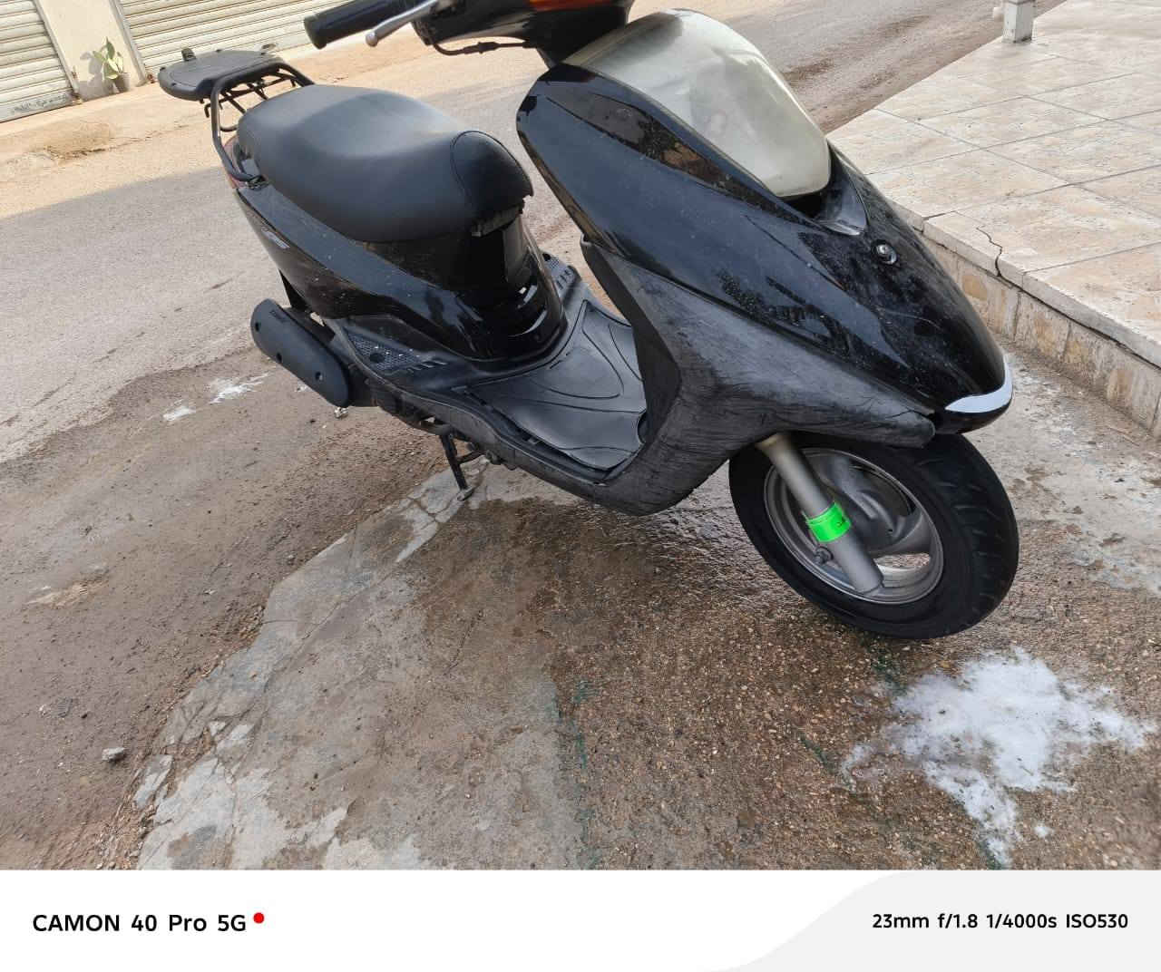 السلام عليكم ابريز للبيع حلوه ونظيفه مقفوله من كل شيء السعر 850 وبيها مجال مكاني كاظميه قرب جسر الدوار***********
