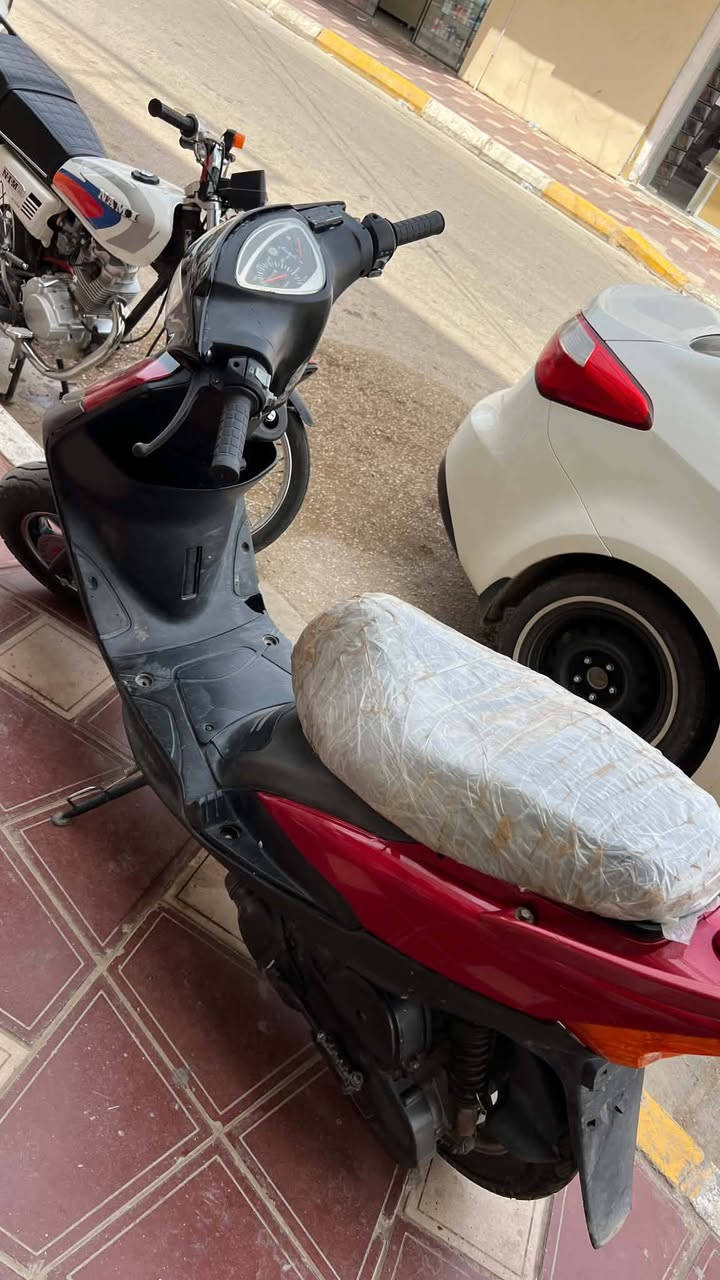 سلام عليكم ماكس لبيع مجفتهه بوشه وبستم بلادي فول نضافه بيه نواقص شي قليل السعر ٤٠٠ اتصال بالرقم ***********
