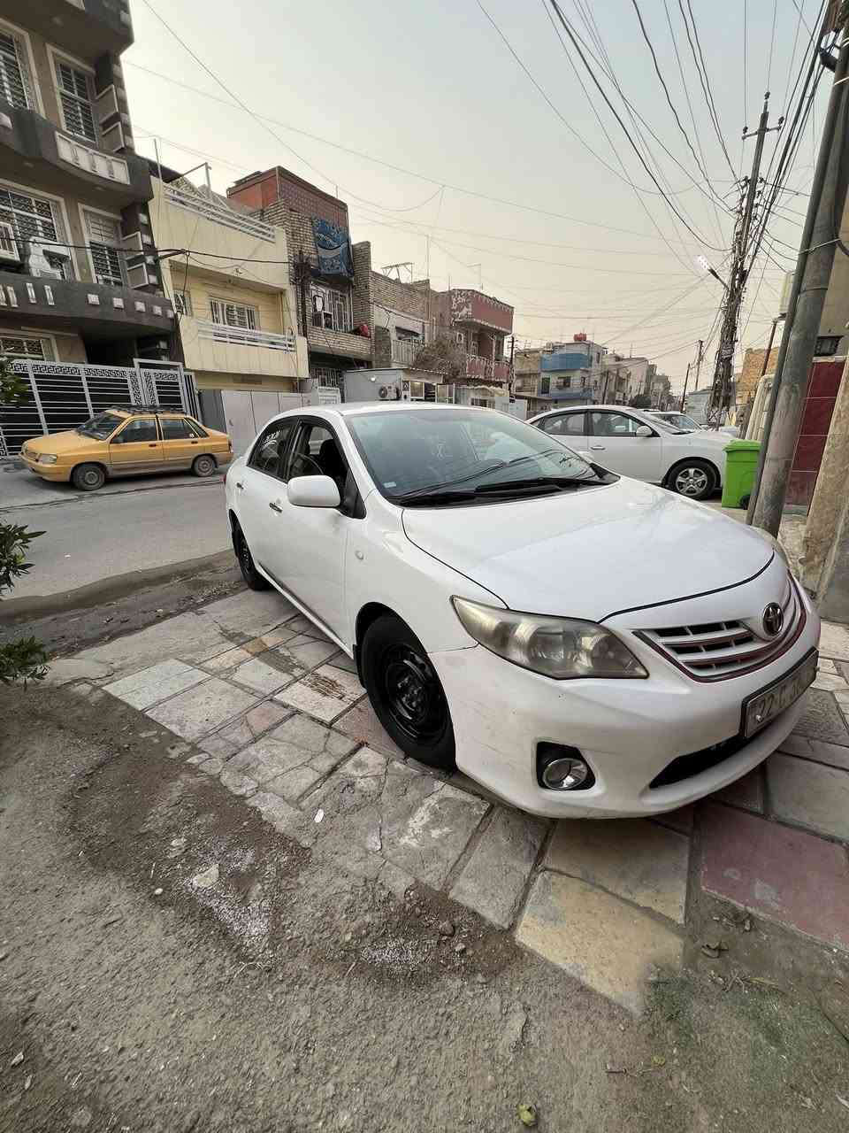 كورلا خليجي موديل 2013 مكينة 1800 باسمي تحويل ثاني يوم السيارة جاهزة من جميع النواحي
كير محرك حماوة كلهن كفاله بيها جاملغ خلفي مصبوغ اثر شخط وبارد شبر بل جاملع الامامي مال سايق تغليف ارضية جلد دوشمه كشنات داخلها جديد شاشة كامرة تبريد ثلج وبعز الظهر انسى الحماوة والفصلة السيارة حلوة ومال جناي 
سعرها 130 وبيها مجال   مكاني بغداد صليخ مكلف بل نشر هذة رقم صاحبها
‭0772 269 1457‬
