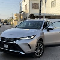 تويوتا فينزا 2024  XLE فول عده الفتحه  السياره دبل جام عزل عن الشارع ت...