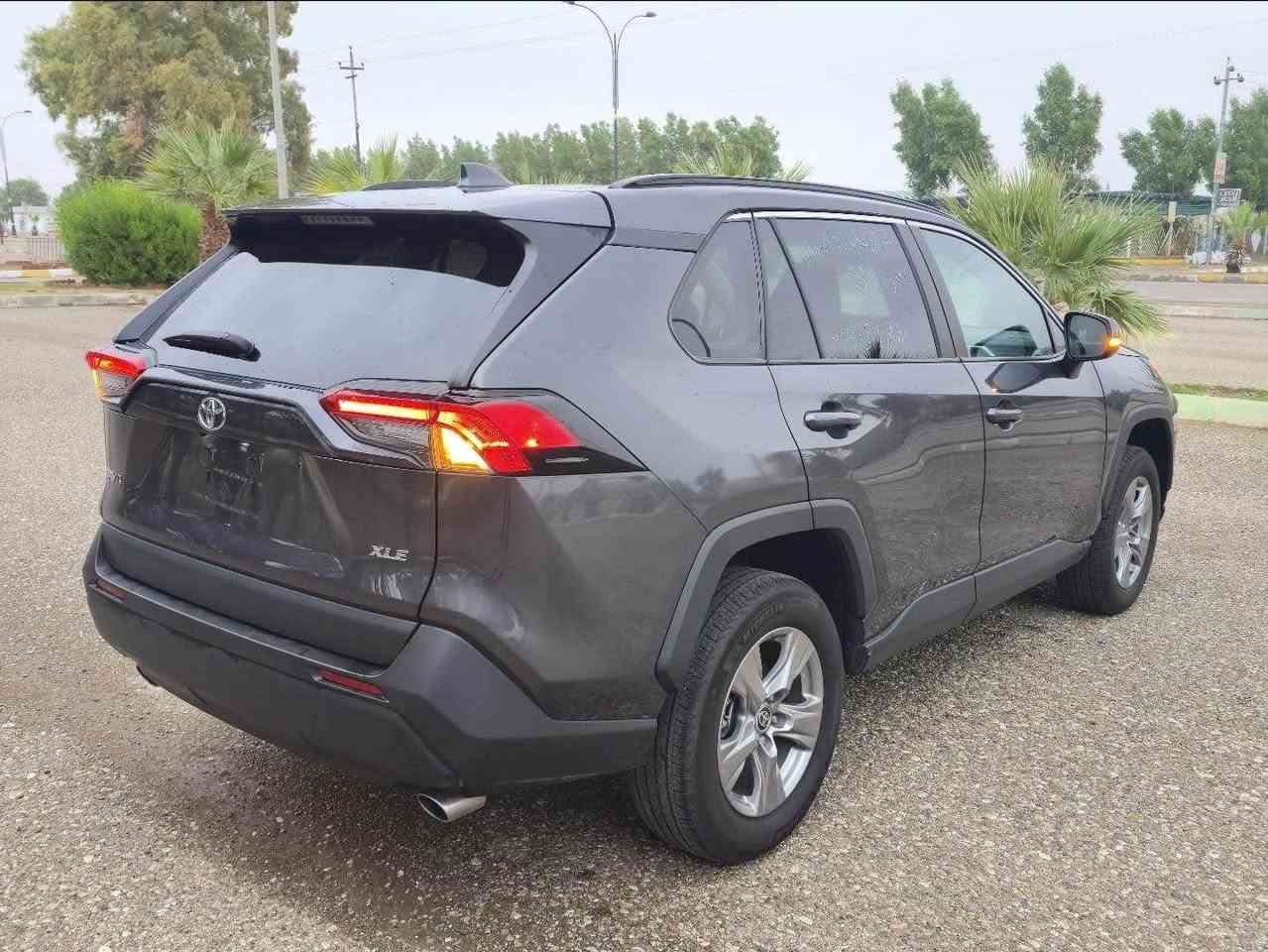 سلام عليكم تويوتا راف فور 2024
مواصفات بصمة تشغيل عن بعد تبريد قطعيتن رادار كامير شاش لايتات ليد زينون سيارا حلو وجاهز بدون اي مصرف 
اربع طايرات حديد صدر امامي خلفي جديد ماشي 43
بيها ربع بونيد رصعة بدون صبخ 
وبيها باب خلفي كلير فقط 
السيارا كاتي يترقم اربيل سليماني دهوك 
مكانه كركوك
سعر 203$ بيها مجال للطيبين 
للستفسار *********** + واتسب كركوك, العراق
