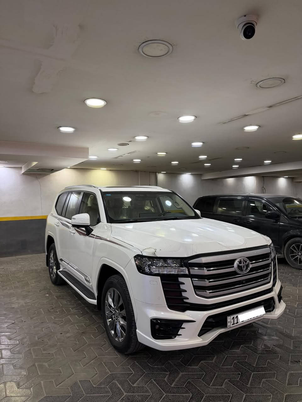 السلام عليكم تيوتا لاندكروز 2024 GXR limited بريم اصل ماشية  14km مكفولة
رقم بغداد باسمي
فول مواصفات
3 شاشات 2 سماعات
5 كامرات 3 مرايا تعتيم ذاتي مع مري قلاب
صندوق كهرباء كراسي كهرباء
كشنات جلد
شاحن لاسلكي+ تبريد كشنات
بصمة دخول 4 ابواب
وبقية لمواصفات سيارة  
 السعر 720$ وبيهة مجال 
العنوان بغداد البنوك 
الاستفسار ***********
