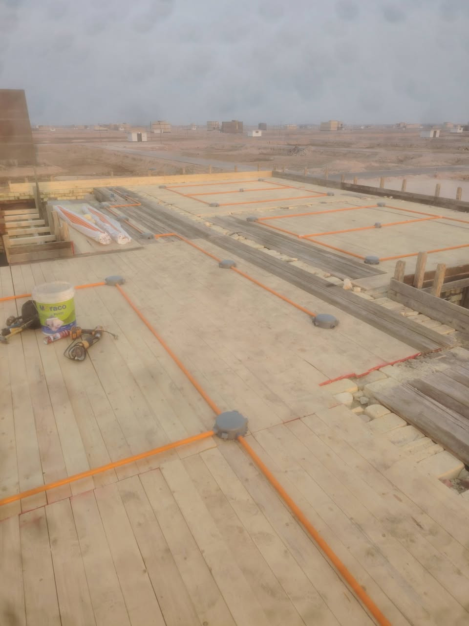 الفني محمد الكهربائي لتأسيس المنازل و المباني البصره وتساب ***********
