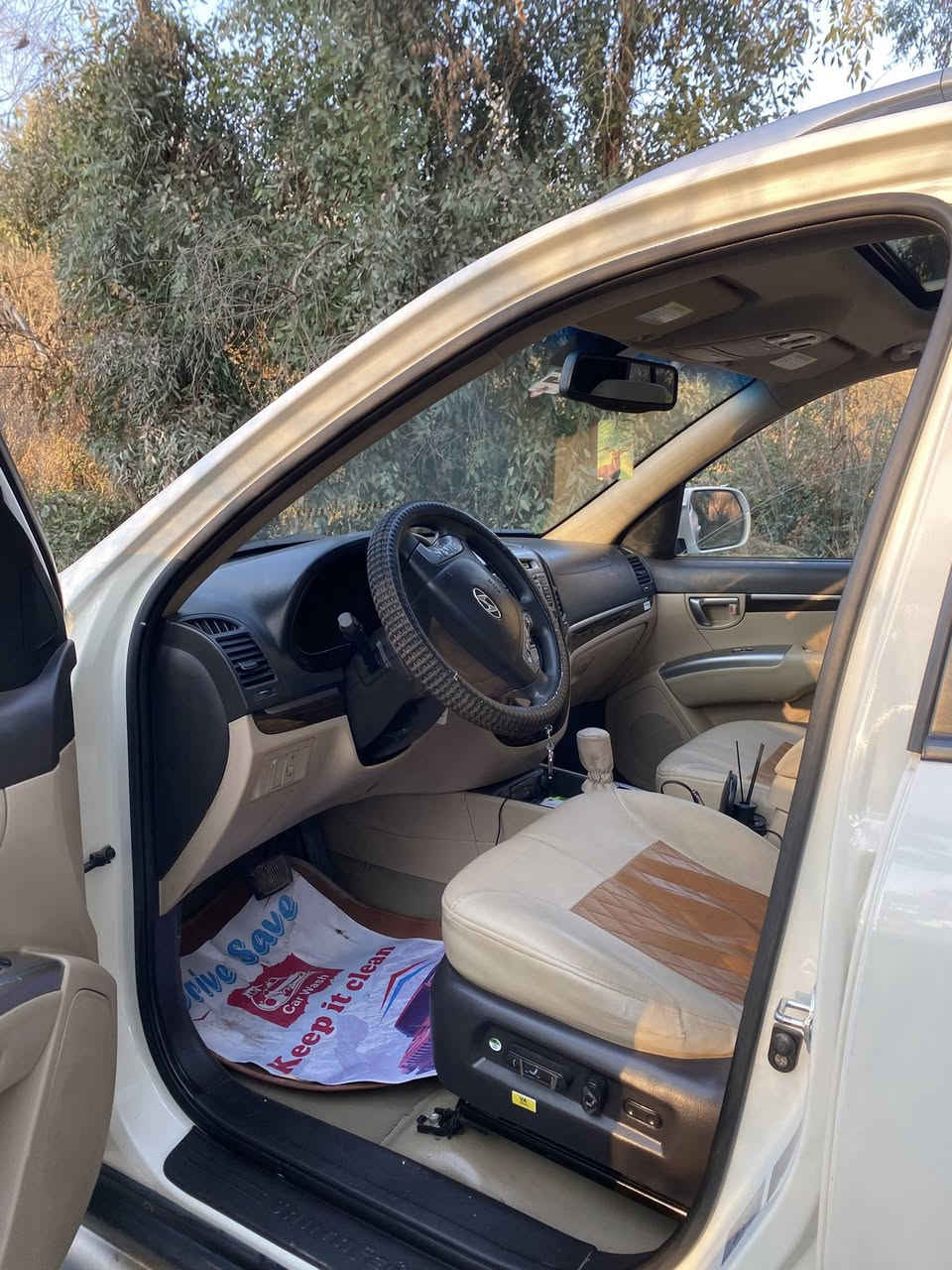 سياره سنتاقي للبيع موديل 2011 كير و مةكينه بشرط7 راكب تايرات جديد سياره كلين  عنوان كركوك قضاء دبس رقم موبيل*********** بي واتساب
