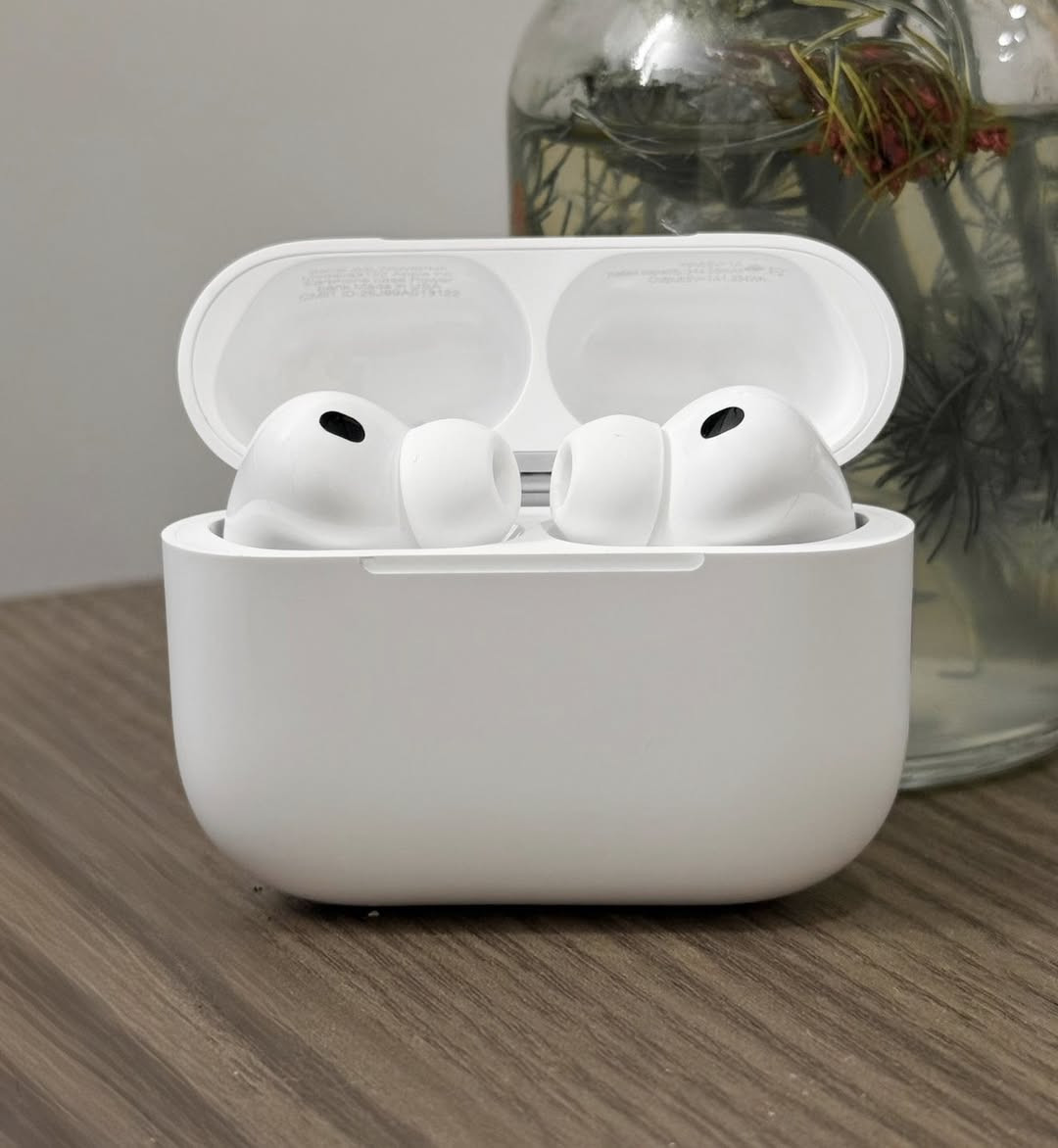 Air pods pro 3 الجيل سابع
احدث نسخة من سماعات APLLE 
نظافتها 97% اصلية أمريكية بالة 
#سيريل _نمبر بموقع ابل 
#شركة_ مصنعه ابل بالإعدادات 
مستعمل باله بس ممفتوح ولا مصلح 
تدعم الترجمة + قياس نبضات القلب 
تدعم العزل + تحديد موقع + صوت محيطي 
بيع مستعجل بسبب وصول حاويه جديده 30 الف 
حجز واتس اب فقط ***********
