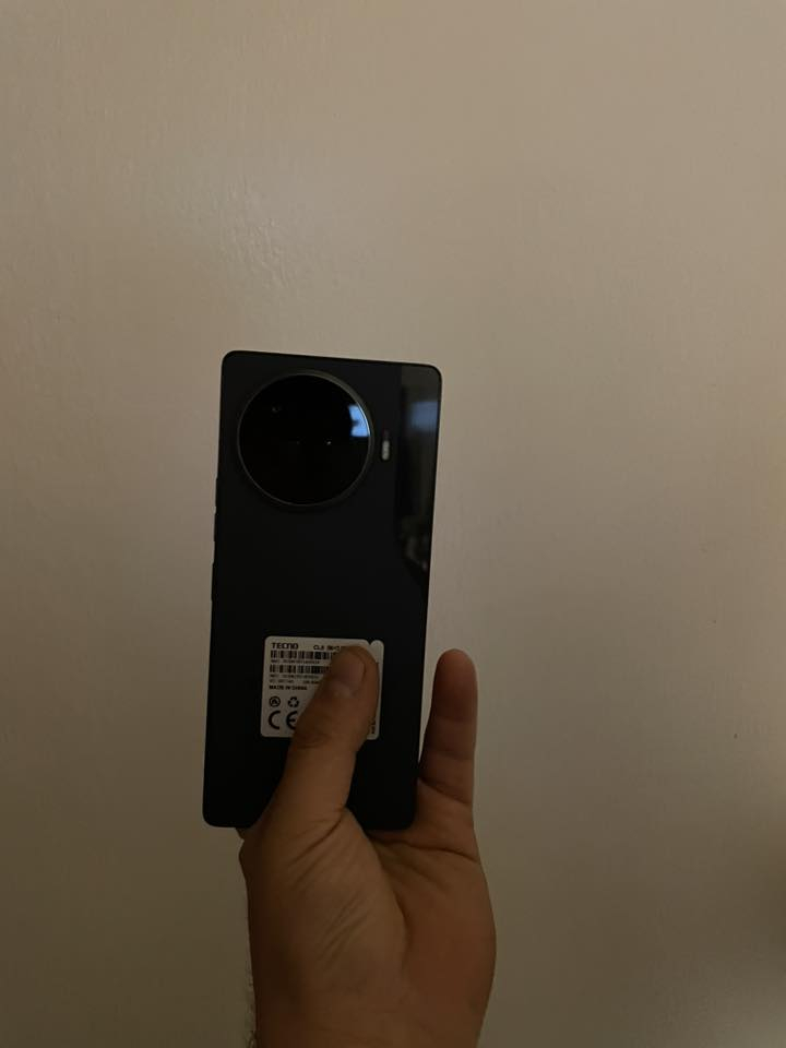 للبيع (السعر 200) 

جهاز مال بيت 
مستعمل شي قليل

تكنو كامون30 مع شحن خارق بقوة 70 واط، يشحن 

الهاتف بالكامل في 45 دقيقة فقط! 

🎮 معالج Helio G99 Ultimate القوي للألعاب

 والتطبيقات الثقيلة.

💾 ذاكرة عملاقة 256GB ورام يصل إلى 16GB  

كارتون ويا  ✅

السعر 200 الف مجال قليل 
عنوان موصل ايسر 
***********
