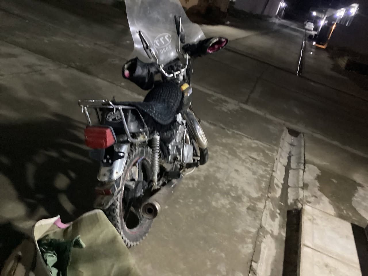 ماطور مكز بلادي محرك 150 نظيف كله شغال كهربائيات سلف هندر موديل 2018n مستعجل عل بيع السعر 475 الرقم ***********
