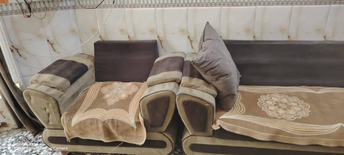 السلام عليكم  تخم كرويتات السعر 200 بمجال حله طريق شريفه بنت الامام الحسن.


**إذا كنت صاحب هذا الإعلان وتريد حذفه لأي سبب، رجاءا أرسل رسالة إلى الدعم الفني**