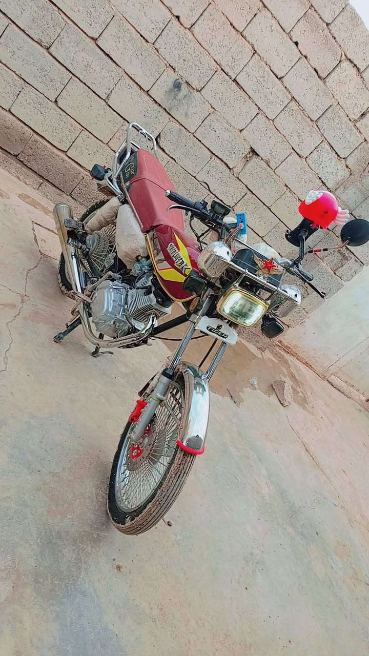 تايكر للبيع موديل 23محرك مامفتوح السعر مناسبة 575 المكان ديالى بعقوبة الرقم ***********
