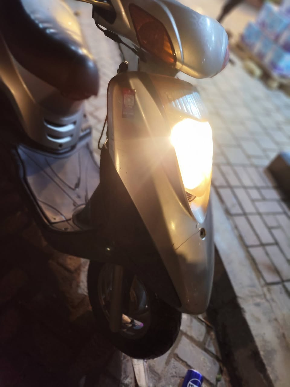 السلام عليكم دراجه بريز ياماها     ياباني   السرعة 140   ياماها اليابان  (السعر 625الف ) الرقم هاتف *********** مثل ما عودناكم عل وجبة جديدة كل يوم قطعة نفس شكل +الون +السرعة مواصفات تفاصيل كل يوم توصلي قطعة نادرة    مال 💫🤎وكالة دراجه ✨المواصفاة    (السعر 625الف   ) قطعة نادرة وحلوة 🌟🌟        💯🔥   دراجه كاملة مواصفاة حلوة نظيفة لحد يكول شبيهة نقص بل كارتون  محرك ستندر   ((مال رمبة كفرات البلادي اصلي ومختم ))  كلة شغال سلف  وهندر تايرات نظيفات دبلات كفرات بلادي اصلي  حلوة      سرعة شلعة فولل مواصفات   سرعتهة حلوة دك مشي خير من الله  لايتات اشاير كيجات شغالات  هندر نكرة مكينة ناعمة هورن جميع كهربائيات شغالة (((سعر 625الف    بيه مجال شي بسيط حك جية  ))) اوراقهة كاملة منفيس مكاتبة الكمرك الكمرك موجود   الشراي يتصل  دراجه كلشي شغال على تايرات على لايتات خير من الله دراجه معدلة حلوة شغالة معدلة سرعة شلعة  النضافة 100/100 /// سرعتهة شلعتهة قوتهة 100/100/  فول مواصفات العنوان بغداد مدينة الصدر  *********** الشراي يتصل مامتواجد عل فيس  موجود وتساب
