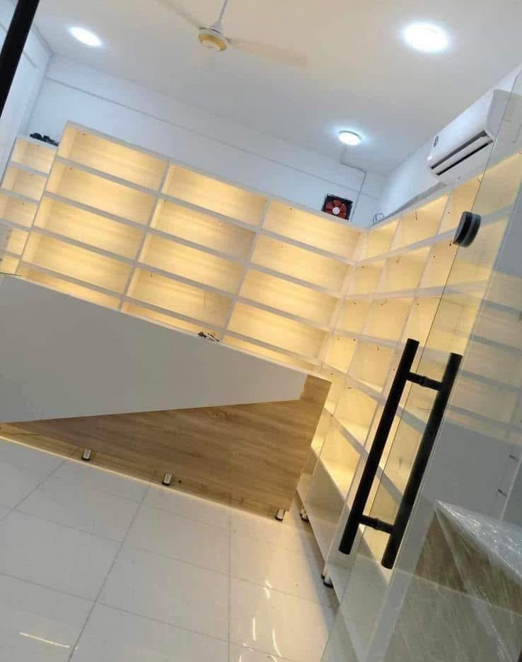 نبداً 
بسم الله العضيم

كالعادة ديكورت مصطفى صدام يتميز بأجمل الموديلات وانسب الأسعار وسهولة الحجز 😌💪🏼نوعية الخشب MDF (ام داف) جودة عالية والي يحب ايشرفنا بزيارة المعمل🤝🏼 ويتأكد من نوعية المواد ودقة الاداء أهلًا وسهلاً بي🤝🏼موقعنا سنتر بغداد الواقع في ( الشيخ عمر)    ساحة السباع قرب النهضة❤️للحجز والاستفسار مراسلة الصفحة او الاتصال على الرقم التالي    *********** )#ديكور #فاترينات #صيدلية #كوزمتك #رفوف #ديكورات #ديكورات #صيدلية #صيدليات #فاترينا
