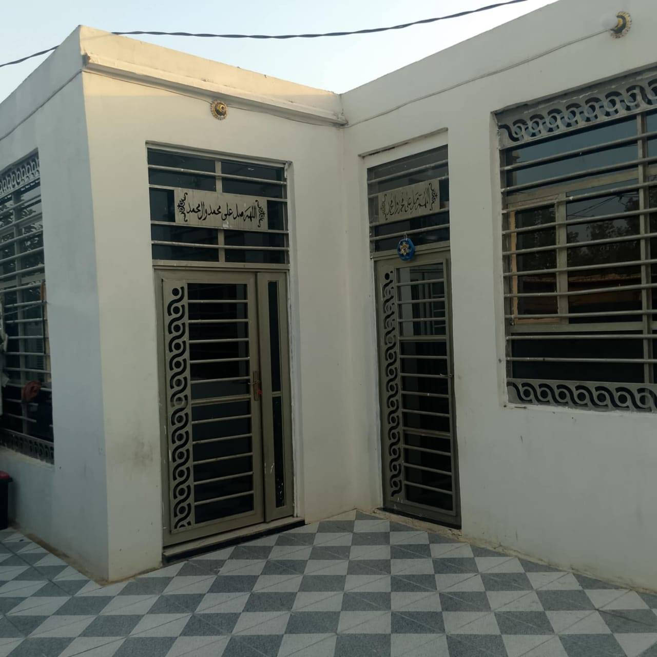 السلام عليكم
يوجد بيت لبيع بالنيل القديم بمنطقه بحريه المساحه 200متر طابو 25زراعي السعر 40وبي مجال 
***********
