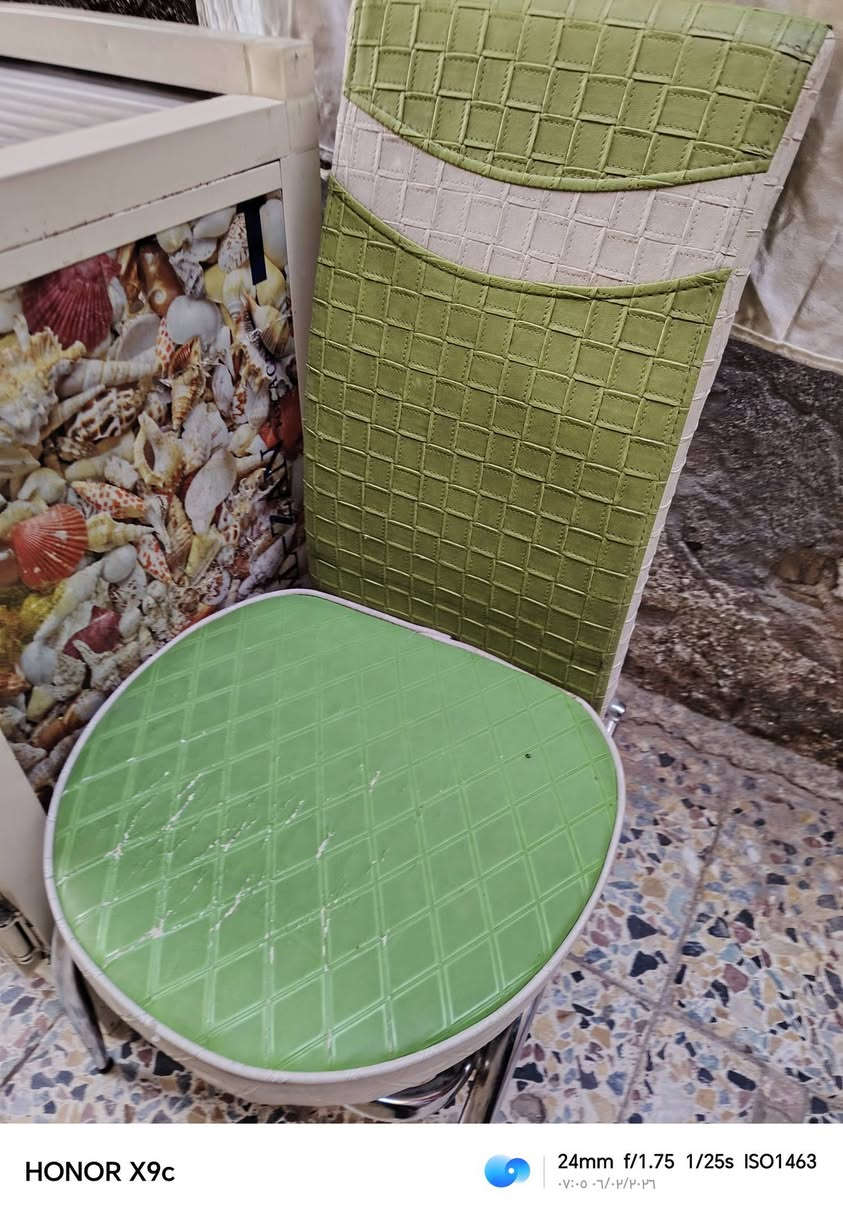 ميز طعام و٣ كراسي ٨٠ وبي مجال وبردات ماروني ب٣٠ جدد تفصال وشجره ب٢٥ وبيهه مجال صار سبوع من اخذتهه وبرده قطعتين كبار ب١٧ وبيهه مجال ومدات جدد زوج ب٢٠ وبيهم مجال ومفرش تخم ٧ مقاعد لون بيجي ابو دانتيل ب١٥ وبي مجال ماعندي توصيل بغداد الحسينيه السكلات منطقه ال١٣


**إذا كنت صاحب هذا الإعلان وتريد حذفه لأي سبب، رجاءا أرسل رسالة إلى الدعم الفني**