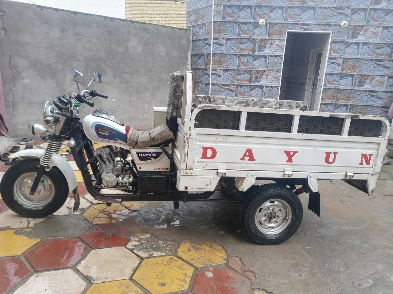 السلام عليكم ستوتة للبيع مديل ١٦ اوراق مكان الناصري المركز رقم الهاتف ***********
