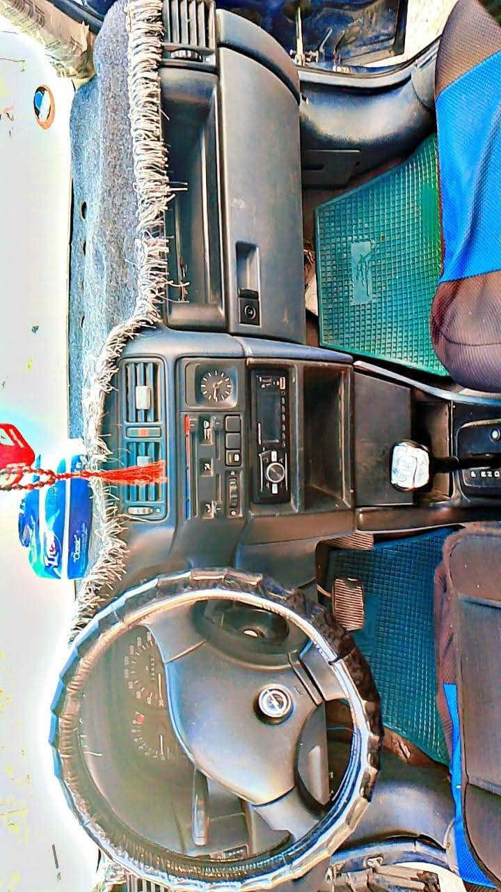 اسلام عليكم  اوبل فكترة  موديل 93   سيارة بسمي وكالة وتحويل بشرط رقم اربيل مسطرة دولي  ماعليهة اي غرامة  كير توماتيك محرك 20كير ومحرك بشرط تواير جدد كهربائيات كلهة شقالة داخلهة نضيف بشكل  سيارة مامكلوبة ولا مكصوصة السعر42وبيها مجال مكاني حمام العليل ***********
