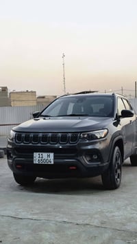 حياكم الله  جيب Jeep كمبارس فئة الترايل هوك فول للأخير ماعده الفتحة ما...