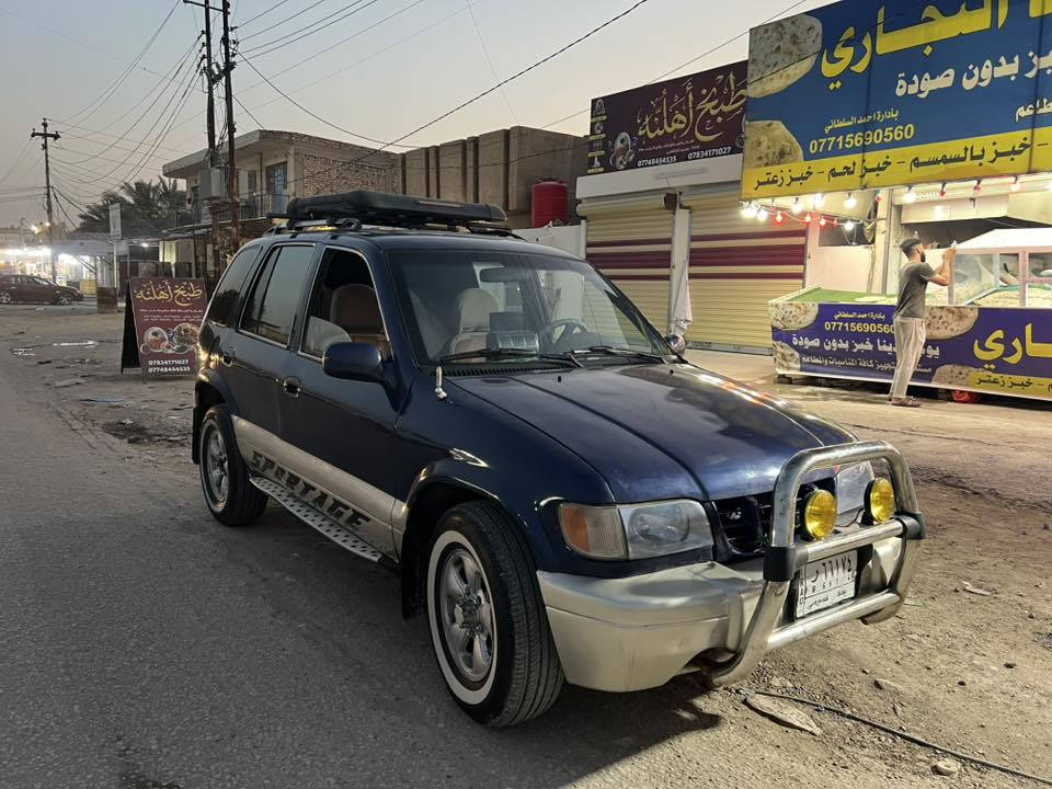 السلام عليكم سبورتج موديل 94 رقم بغداد  شرط التحويل   سياره حلوه وجديده كير ومحرك بلادي محرك 2000مسكر خليجي فتحه مكان السياره حله مركز الرقم *********** بي وتساب السعر 40
