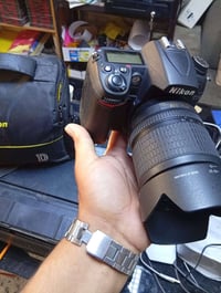 كاميرا نيكون 7000D  📸  للبيع  نضافه 95 بل ميه شتره 36 ✅  وياهه عدسه 18...