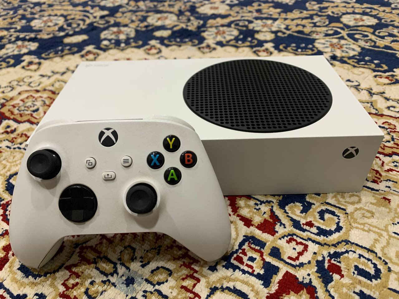� للبيع Xbox Series S موديل 2022 بحالة ممتازة جداً 🎮
الجهاز نظيف كلش واستعماله خفيف،
وياه الكنترول الأصلي + الكارتون الأصلي بالكامل 📦🎮

✅ موديل 2022
✅ يشتغل بدون أي مشاكل
✅ فحص شرط مامفتوح بأي مكان
✅ سريع ومرتب وما بي أي ملاحظة
✅ مناسب للألعاب والأونلاين وتحميل الألعاب بسلاسة
✅ استعمال شخصي ومحافظ عليه

الجهاز جاهز  مباشرة وما يحتاج أي تصليح أو تبديل ✨

📍الموقع: [كركوك كي العسكري قرب جامع خديجه]
💰السعر: [360$ وبي مجال ]

الشراي وحاب يستفسر يراسلني خاص �


**إذا كنت صاحب هذا الإعلان وتريد حذفه لأي سبب، رجاءا أرسل رسالة إلى الدعم الفني**