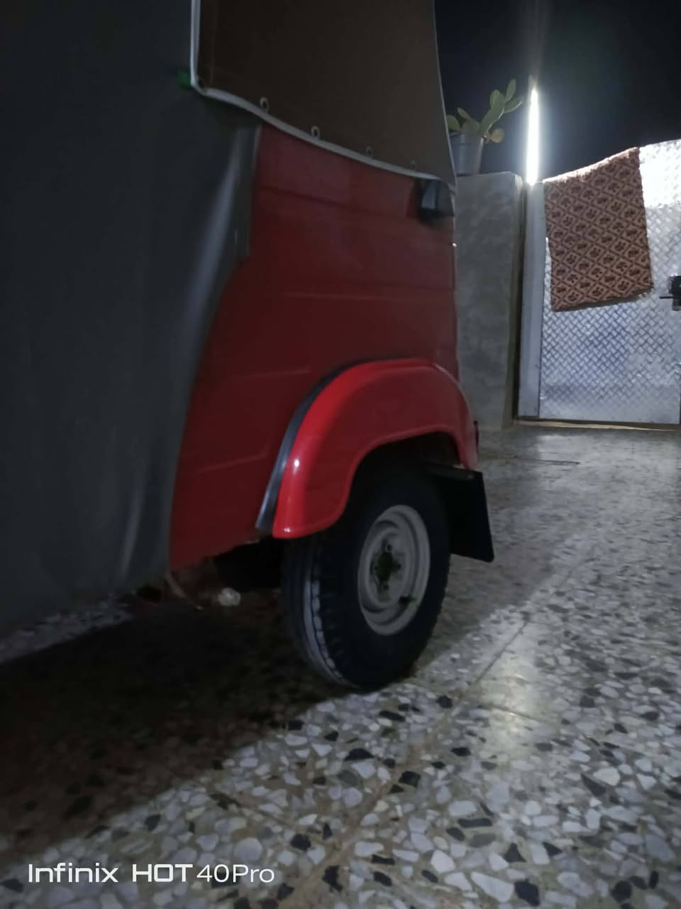 سلام عليكم تكتك للبيع موديل عشرين شهر 12 رقم بغداد بسمي لا تنقيص ولا تبخير تكتك حلوه وكامله كل نقص مابيها  السعر 6800 وبيها مجال حق الجيه المكان بغداد ***********
