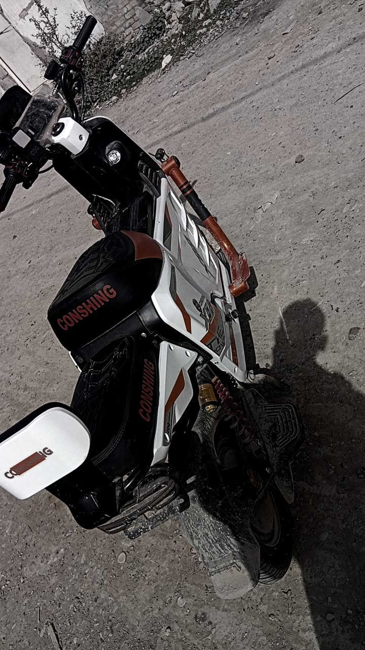 دراجه X900 دراجه مستخدمه شهر و نص فقط دراجه فول مواصفات دراجه نضيفه بطاريات 32امبير بيها نضام الR تمشي 109 دراجه شخط مابيها السعر 550 و بيها مجال للطيبين العنوان دور نواب الضباط قرب جامع ابراهيم عزت 
الرقم ***********
مستعجل على بيعتها
