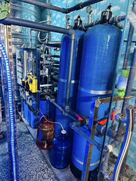 السلام عليكم
عندي محطه أم 1000 لتر بالساعه نظيفه جدآ شركه(ألجزيره)
مع تانكي عدد ٢ سعه 5000 لتر كل واحد 
مع ماطورات ايطاليه/مع ميز ترس دبات/مع ماطور اساله
محطه كامله وجاهزه مكاني بغداد
السعر 4 ملايين وبيها مجال بسيط 
للاستفسار ***********
