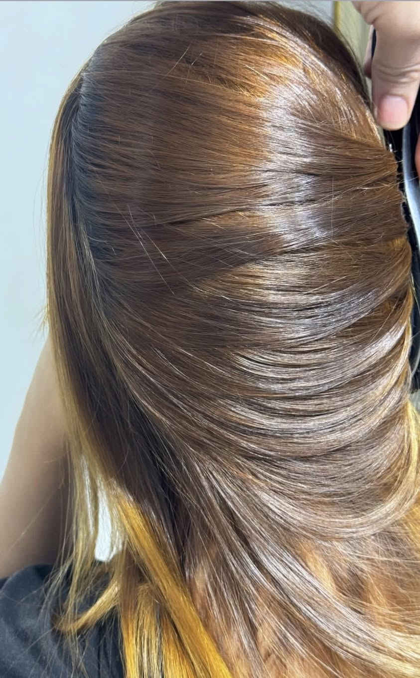 تخفيضات الجمال مستمرة شاليه للعنايه بلسيدات✨
فرصة جديدة للي ما لحقوش العرض 🔥

⏳ احجزي الآن قبل اكتمال المواعيد
العرض متجدد ولفترة محدودة 🗓️

💎 جلسة علاج متكاملة – جلسة واحدة فقط
مش بوتوكس وبس!
جلسة شاملة تجمع أقوى المواد العلاجية:

✔️ كافيار
✔️ بوتوكس
✔️ كولاجين
✔️ فيلر وترميم
✔️ أمبولات تقوية + ثوم لتغذية الجذور 🌿

💫 كل مادة ليها دورها:
✨ الكافيار: ترطيب وتغذية عميقة
💆‍♀️ البوتوكس: يعالج التلف ويعيد النعومة
🧬 الكولاجين: يقوي الشعرة
💎 الفيلر: كثافة ولمعان
🌿 أمبولات الثوم: تنشيط البصيلات وتقليل التساقط

الشعر الكثيف أو الطويل السعر يحدد حسب الكمية
الشعر المصبوغ أو المتعب يُضاف له ترميم حسب الحالة

🎉 خصم 20% على:
💇‍♀️ الصبغة
💇‍♀️ الميش
💇‍♀️ الهايلايت

✨ ألوان أنيقة
✨ مواد أصلية ومضمونة
✨ إضافة مادة حماية بدون أي ضرر
✨ تنفيذ باحتراف يغيّر إطلالتك بأنوثة

🕛 من 10:00ظهرًا إلى 10:00مساءً
للاتصال :*********** او ***********
العنوان:زعفرانيه اربع شوارع اكبال ابو علي منزليه فوق لحم بعجين الزيتونه
