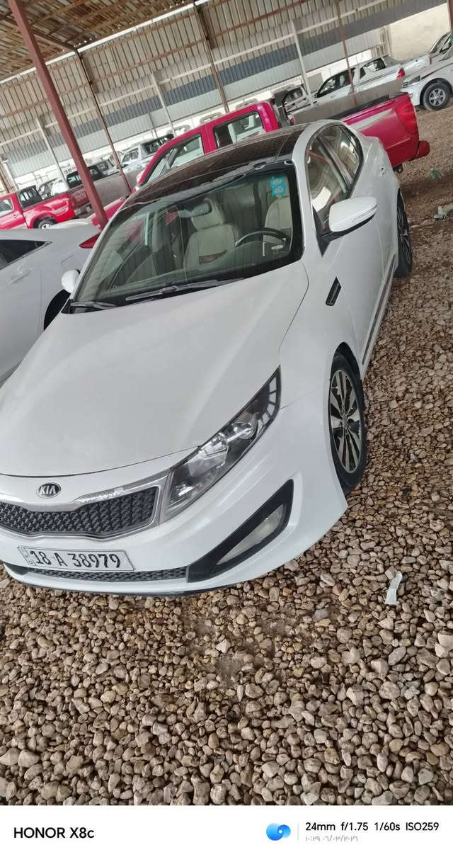 السلام عليكم وبتيمه موديل 2013السياره فول الخير بسمي رقم بابل دولي مشروع وطني الساره حله من صوره كامله مكمله ما تخلي عليهه الف دينار محرك وكير ومشط وباور تخم تاير كله جديد الساره بيهه مكانات صبغ العلمن السياره امريكيه محرك 2400جديد محركهه مكاني بابل الحمزه الغربي الستفسار ***********
