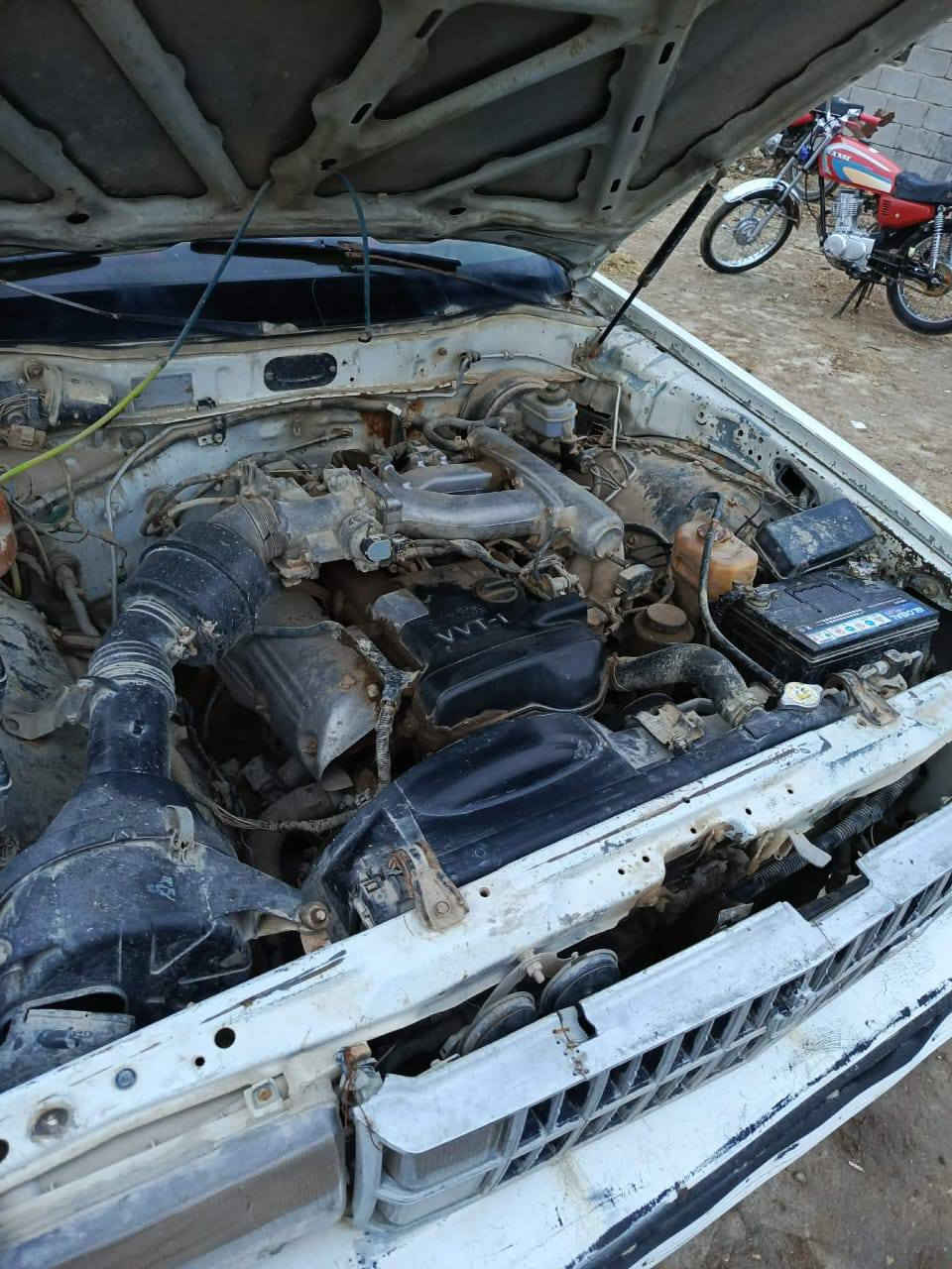 السلام عليكم
سوبر كراون 1986 تكسي بيع ومراوس سيارة جاهزة مكينه وكير 2500 فيفي تي جدد تخم تاير حدادية 100/70 سيارة تريد مداور تريد وكالة عدي بيه وكالة عامة بسم اخوي
السعر 13
مكاني ناصرية الشطرة
 ***********
