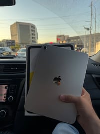 ايباد 11 • ذاكرة 128 • بطارية 100