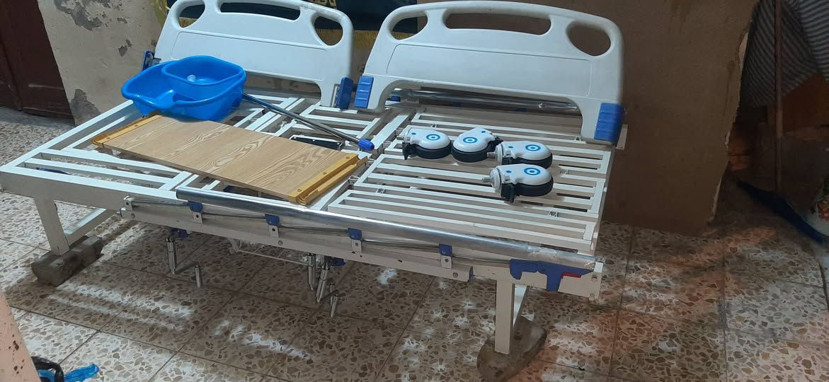 سرير طبي للبيع نظافة ٩٥% السعر ٣٥٠ الف
وبيها مجال للاستفسار اكثر الاتصال على الرقم التالي
.
***********
