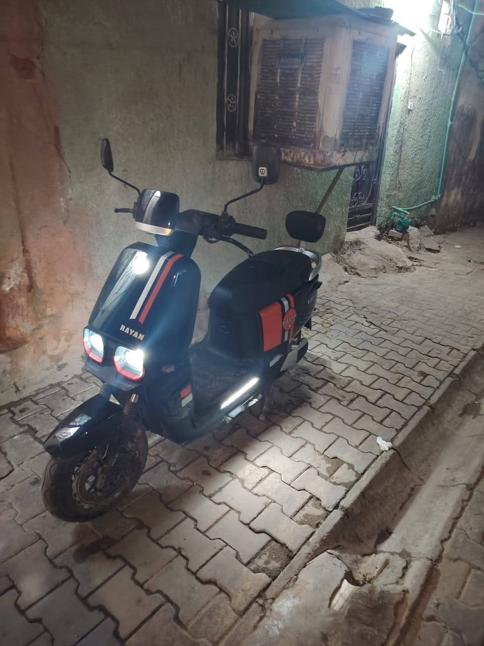 دراجه ريان كامله من كلشي ٦ بطريات عل فحص ريده ٧٠٠ وبيه مجال موديل ٢٠٢٥ بيه مجال بصيط مكني بغداد العلاوي ***********
