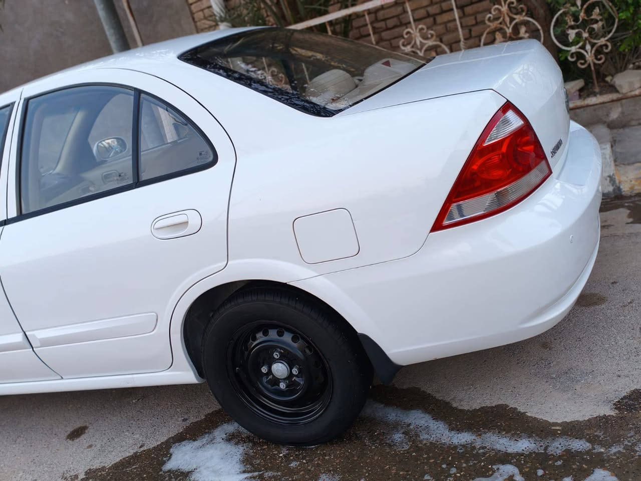 نيسان صني موديل 2009 رقم بغداد دولي بيه جاملغ صبغ فقط سياره جديده جاهزة من جميع  النواحي سعره 103 الشراي يتصل مكلف بالنشر مكانه ذي قار مركز ***********
