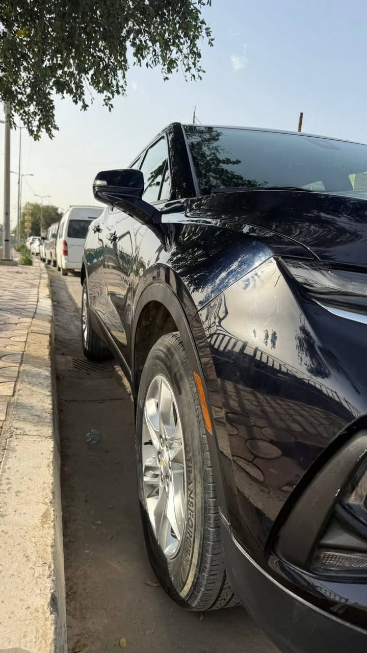 السلام عليكم 

‏‎بليزر 2021
 لون نيلي مميز 
محرك 6 سلندر V6 
ماشيه mi 51

🔴المواصفات:

بصمة تشغيل
بصمة اربع أبواب 
تشغيل عن بعد(Remote Start)
تحكمات استيرن
بلاجكتور زنون 
كامره Dahua اماميه خلفيه مع تسجيل 
صندوق شفط كهربائي ‎
نظام ماوس  :- 4ويل / 2 ويل / سبورت / جبلي / وسحب عربة 
هاند بريك بصمة
مثبت سرعه 
ويل 21
مانع انزلاق+ABS
فور ويل AWD
رادار امامي (تحديد مسار) 
رادار جانبي (نقاط عمياء)
رادار خلفي (تحذير من الاصطدام) 
اشاير بالمري 
شاشة كبيرة لمس
حساسات خلفية+ كاميرا
سماعات jbl‎‎
‏‎تبريد قطعتين 
كشنات تدفئة 
‏‎ بدون بنورما
🔴 رقم اربيل سنويه بسمي بدون غرامات
‏‎  السياره بدون اي عطل جاهزه مناقصه برغي بسعر مناسب 

مكان السيارة: كربلاء 

غير موجود ع مواقع التواصل الشراي يتصل 

لتواصل ***********
***********
