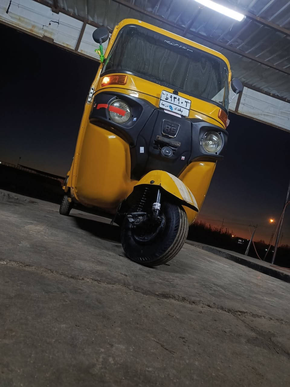 سلام عليكم موديل19شهر 11مضلع مو عادي بيها هاي رصعه لبلغد بس تكتك بلاديه معمره بي دوس  لنطيحه خلي يطلع كبل سعر 6700
***********
