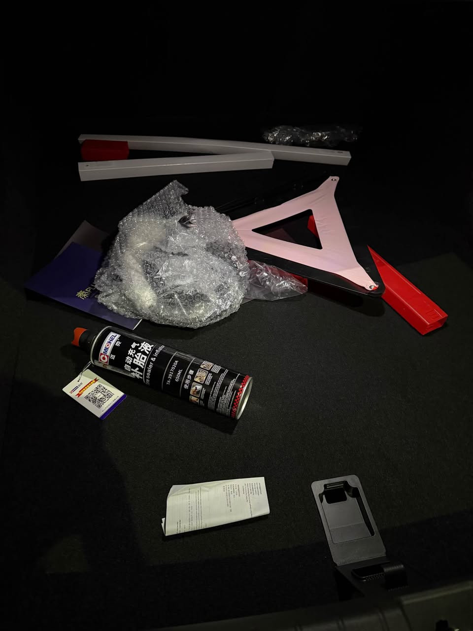 السعر ١٧ مليون و٥٠٠ الف 🔥

انتبه داخل ابيض ملكي 🔥☑️

لون ابيض وداخل ابيض☑️

جن بلاس بي واي دي ٢٠٢٥ زيرو بطاريه تمشي ٥٥ كيلو شحنه تفويله وشحن ٢١٠٠ كيلو جلد بصمة كامل مرفقات بصمة كارت فوم شاحن مثلث وهوك حساس خلفي وكاميرا خلفيه 

للاستفسار 
***********
*********** بغداد, العراق
