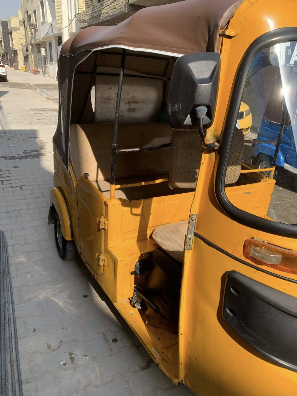 السلام عليكم تكتك للبيع موديل 21 سنويه و رقم انكليزي التكتك خير من الله كبل للشارع بيها ضربه بل صفحه خمس اصابع و راجعه حار تجي و اشوف بيك خير و ادلل  السعر 7/500 بيها مجال شراي خابر ***********
